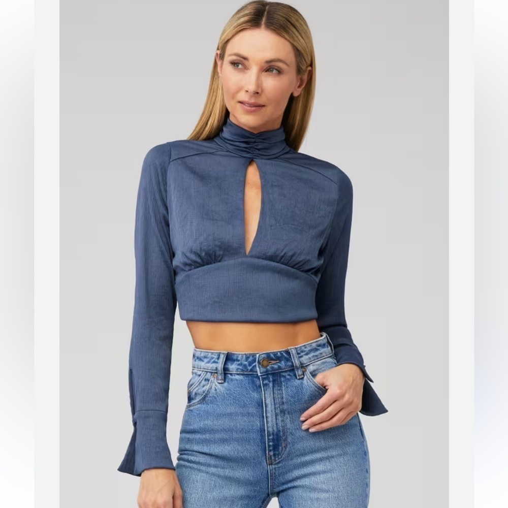 Loved Blue Life Dusty Blue Keyhole Neely Blouse Size Small